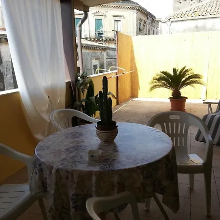 Lägenhet La Via Del Mare - Centro Storico *