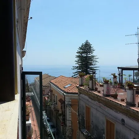 Lägenhet La Via Del Mare - Centro Storico *