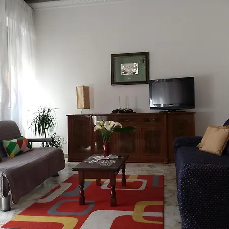 Lägenhet La Via Del Mare - Centro Storico